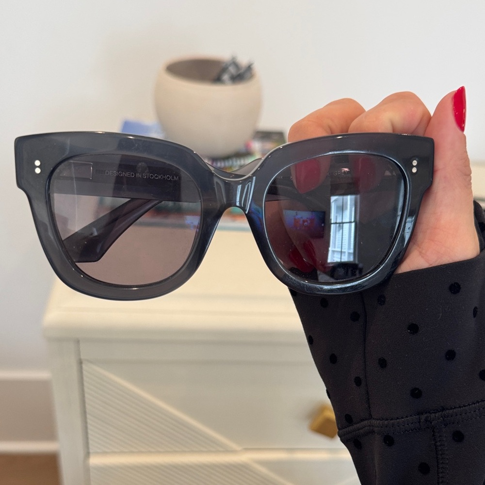 Elegant Grey Sunglasses Chimi 08